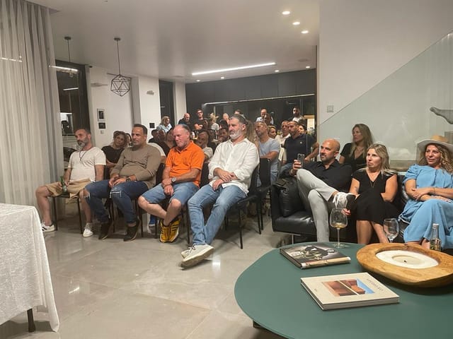 שיעור שבועי בבית פרטי
